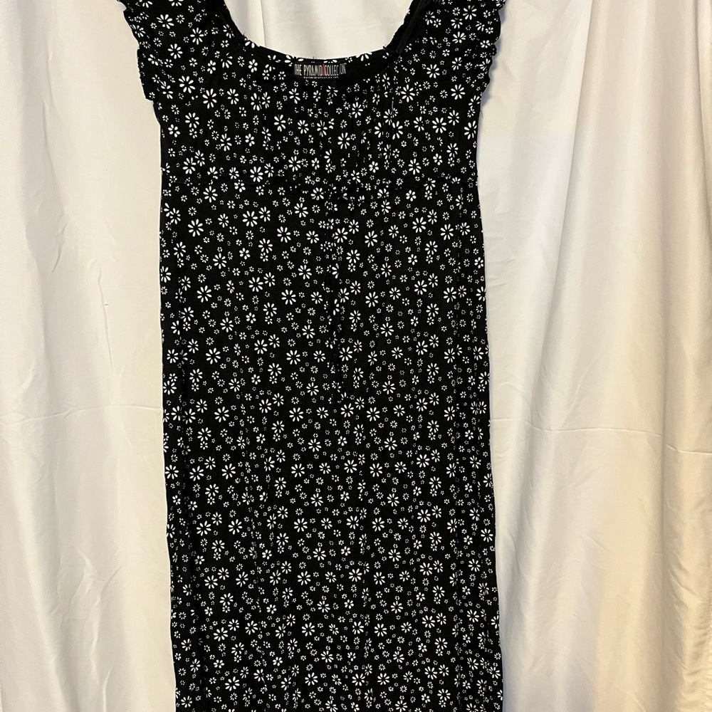 The Pyramid Collection Black and White Floral Dress